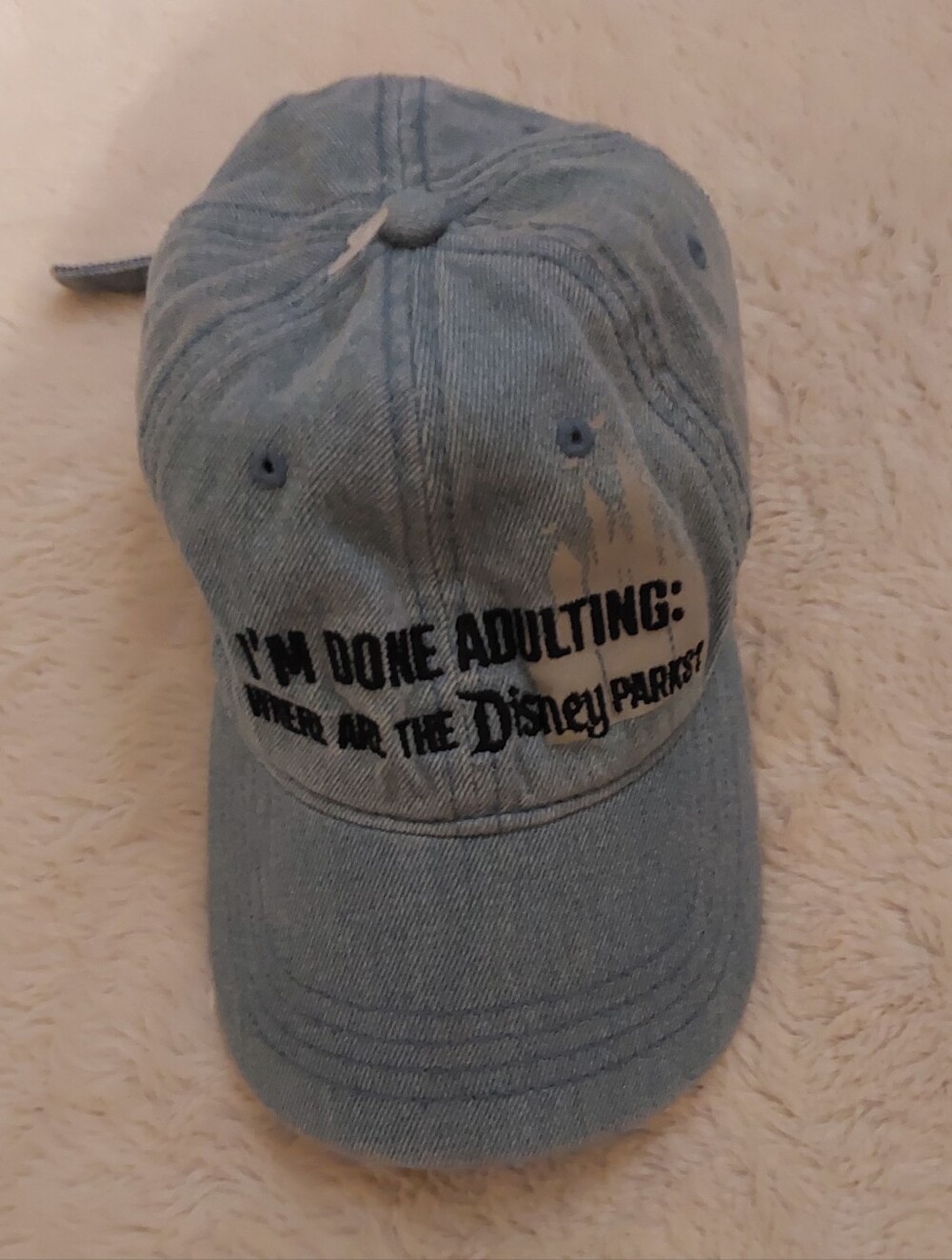 🌺 NWOT Disney Parks Denim Hat with Black Embroidered Logo